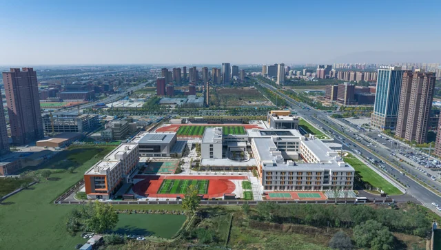 呼和浩特市第四中学南校区 · 5